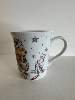 Disney Winnie the Pooh with Piglet Holiday Mug Ceramic Coffee Cup Zrike EUC